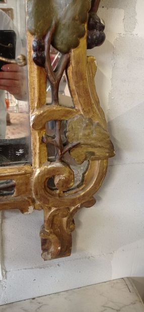 Important gilded and polychromed carved wood...