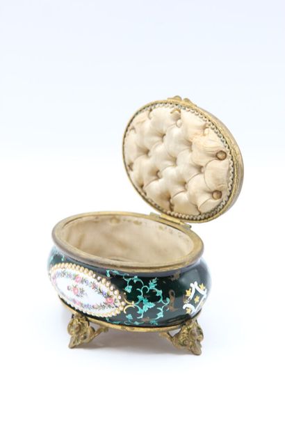 TAHAN, Boulevard des Italiens

Boîte à bijoux...