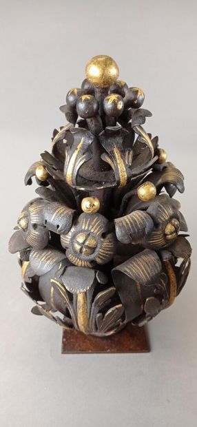 Pair of decorative elements in patinated...