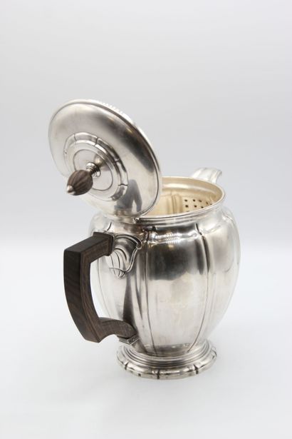 Silver tea/coffee set with filet and hollow...