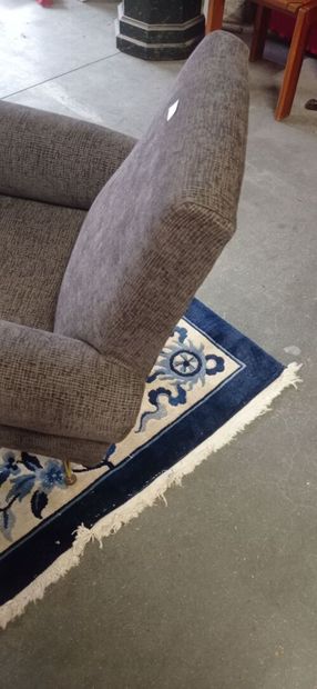Gigi RADICE, dans le goût de 

Large fauteuil...