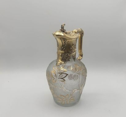 DAUM.

Decanter / ewer ART NOUVEAU in crystal...