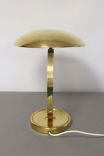 Christian DELL (1893-1974)

Lampe modèle...