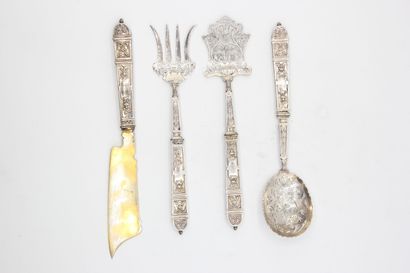 Service à mignardises en argent et argent...