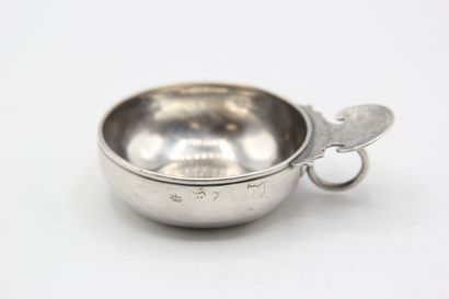 ROUEN, vers 1739

Tasse à vin / cidre normand...