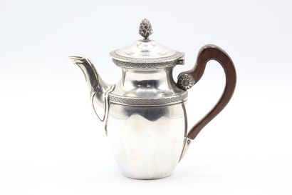Cafetière tête à tête en argent.

Décor de...
