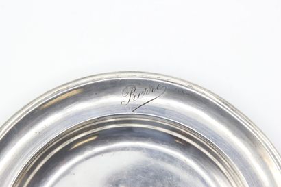 Assiette à bouillie en argent.

Décor de...