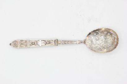 Service à mignardises en argent et argent...