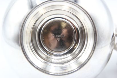 Sucrier couvert en argent.

Décor de frises...