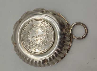 Taste-vin en argent à décor de cupules et...
