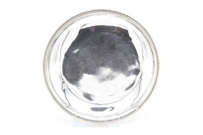 Soucoupe ou présentoir en argent d'époque...