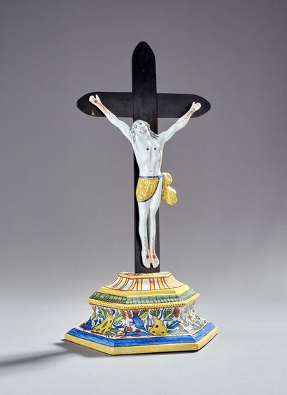 ROUEN.

Christ in polychrome earthenware.

Base...