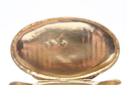 Rare silver snuffbox.

Inside in vermeil...