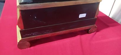 Important mantelpiece in bronze with double...