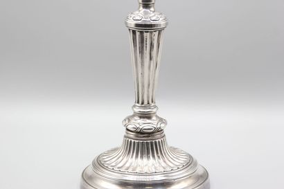 Pair of candlesticks in silver plated bronze.

Shafts...