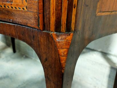 Chest of drawers curved all sides in rosewood...