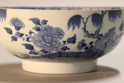 CHINA.

Blue and white porcelain bowl.

Decorated...