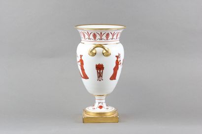 Manufacture SAINT HONORE in Paris.

Vase...