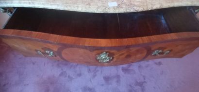 Chest of drawers in veneer curved all sides.

Opens...