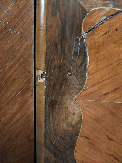 Chest of drawers with a slight curve. 

Rosewood...