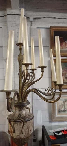 Important pair of candelabras in lacquered...