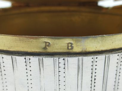 Rare silver snuffbox.

Inside in vermeil...
