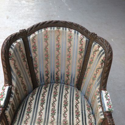 Large and high shepherd's chair in molded...