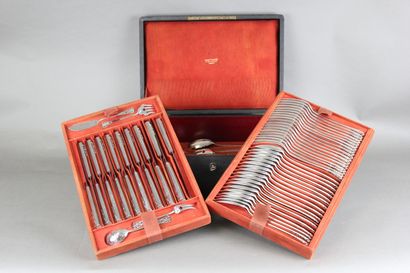 DEBAIN 

Important silver menagere of 137...