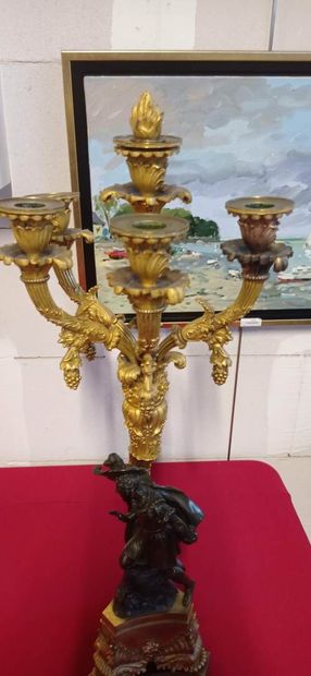 Important mantelpiece in bronze with double...