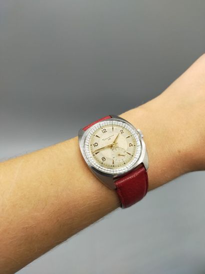LIP.

Bracelet watch, model Dauphine antichoc.

Silvered...
