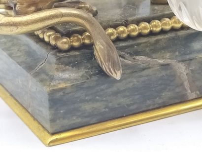BOIN TABURET 

Bouquet holder in vermeil...