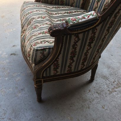 Large and high shepherd's chair in molded...