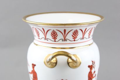 Manufacture SAINT HONORE in Paris.

Vase...