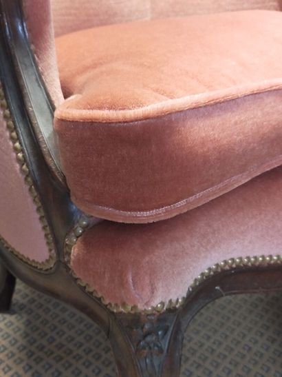 Shepherd's chair in natural wood, the back...