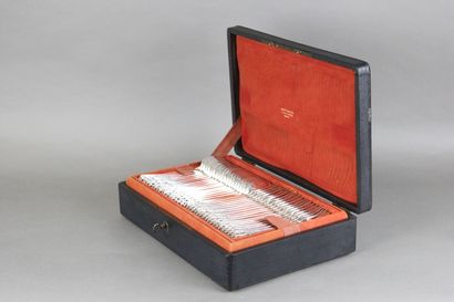 DEBAIN 

Important silver menagere of 137...