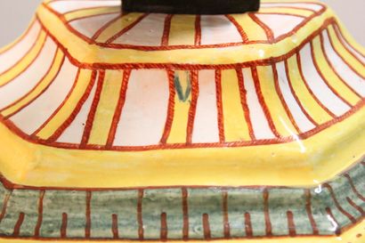 ROUEN.

Christ in polychrome earthenware.

Base...