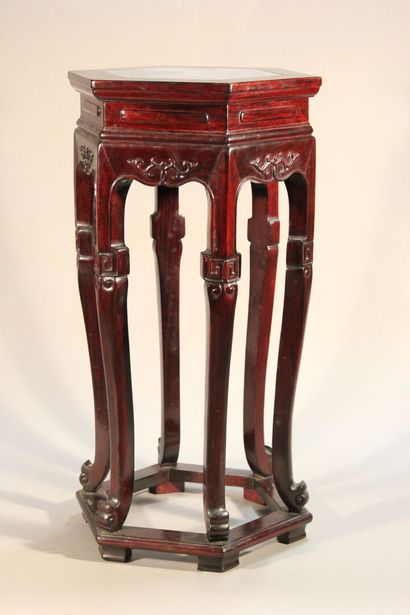 CHINA.

Hexagonal rosewood sheath standing...
