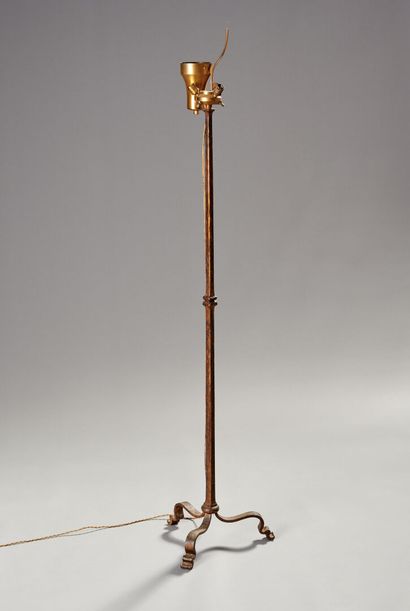 House RAMSAY.

Floor lamp in wrought iron...