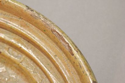 Dish of circular form out of enamelled terra...
