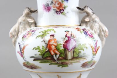MEISSEN.

Pair of baluster vases in polychrome...