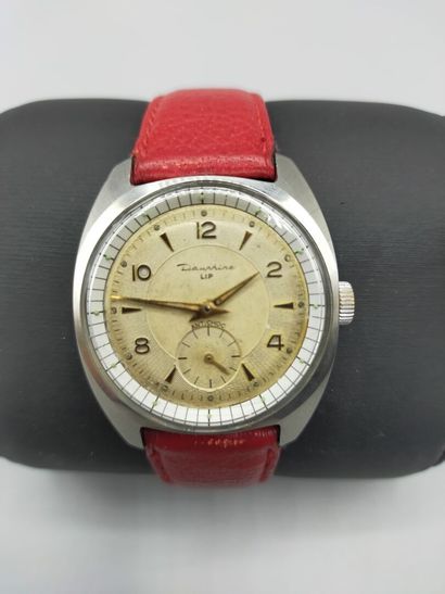 LIP.

Bracelet watch, model Dauphine antichoc.

Silvered...