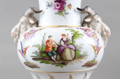 MEISSEN.

Pair of baluster vases in polychrome...