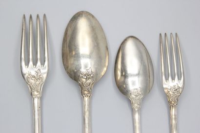 Silver household with violin spatula, foliage...