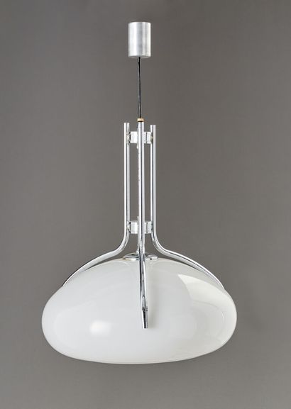 Suspension of circular form.

Reflector in...