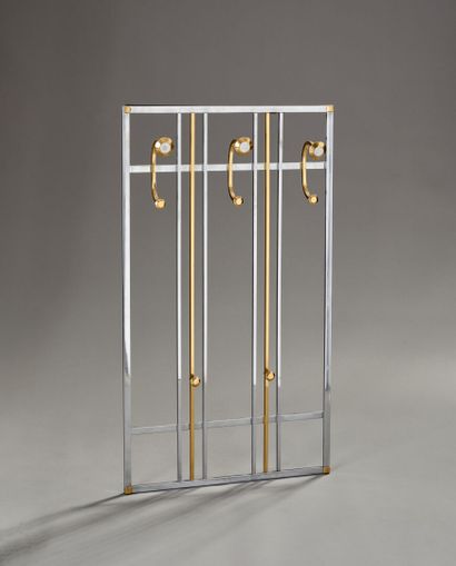 Coat rack in chromed metal and gilded brass.

Includes...