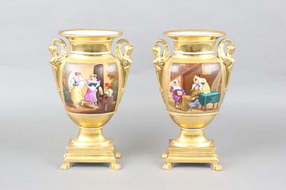 Pair of polychrome porcelain vases

Painted...