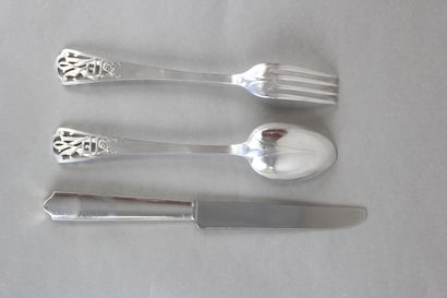 DEBAIN 

Important silver menagere of 137...