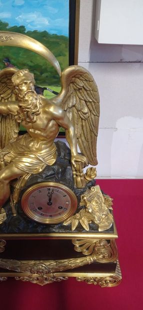 Important mantelpiece in bronze with double...