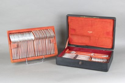 DEBAIN 

Important silver menagere of 137...