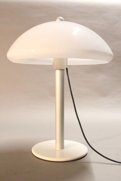 I GUZZINI.

Lamp of mushroom form. in metal...